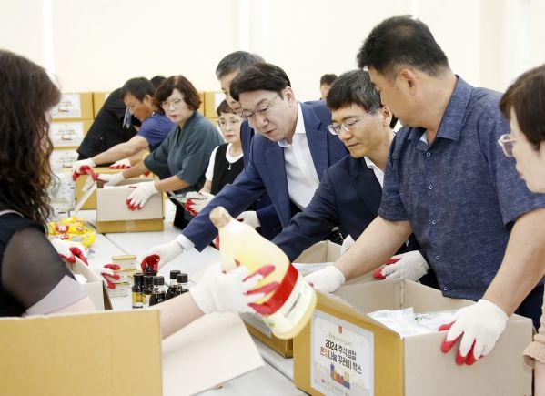 전주시, 풍요로운 한가위 만들 온정 나눔 꾸러미 전달