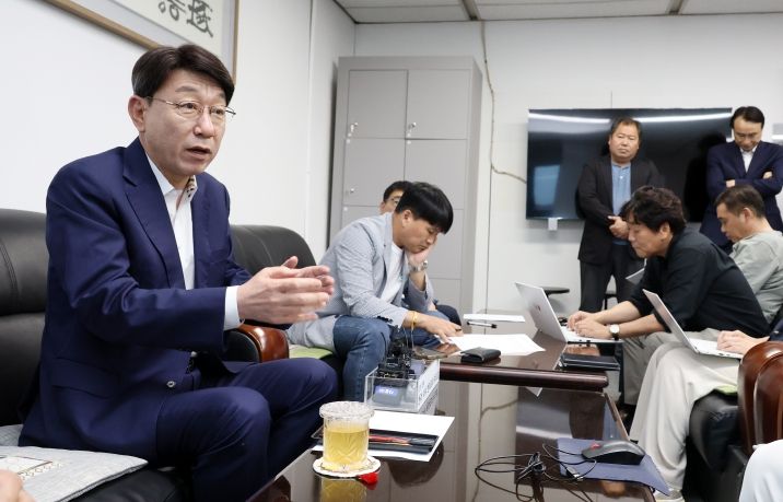 “완주군수·완주군민과 조건 없이 만나겠다!”